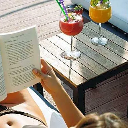 Lures Hotel